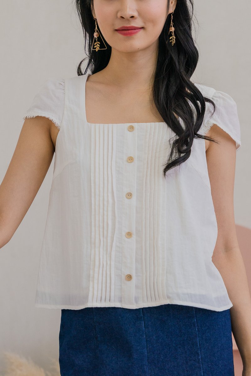 Celestine Pintuck Crochet Sleeve Top In White (XL)