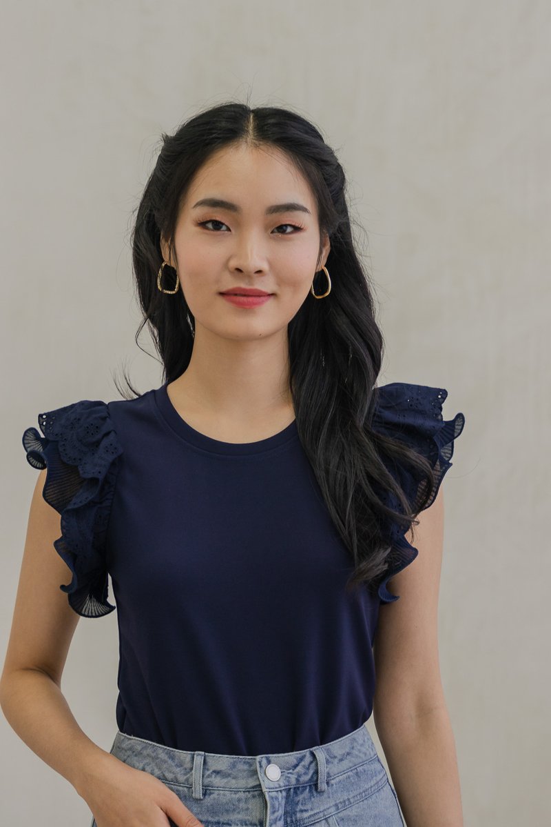 Charm Flutter Eyelet Sleeve Top In Navy (XS)