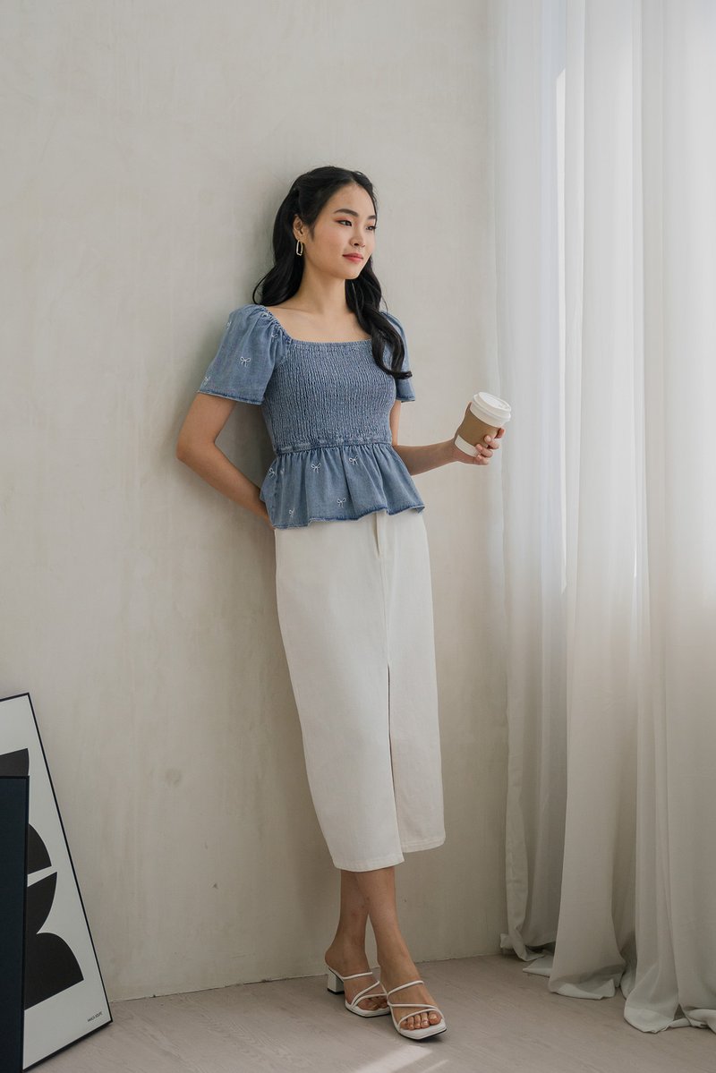 Ricca Smocked Ribbon Denim Top In Light Wash (XS)