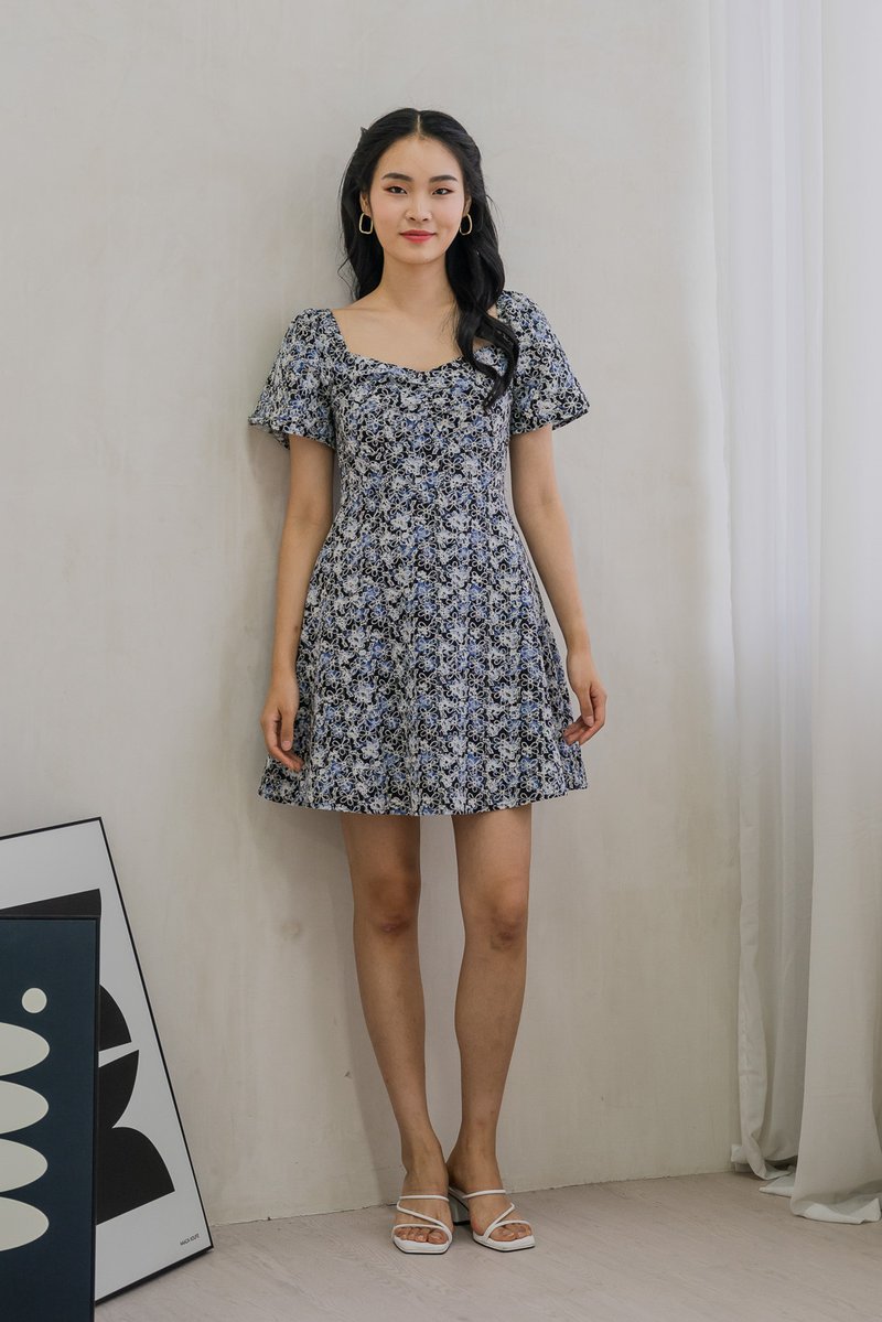Echo Embroidery Floral Sweetheart Dress In Black