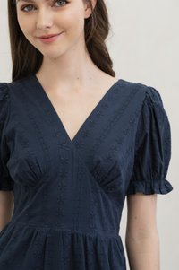 Everest Eyelet Embroidery Midi Dress In Navy (XS)