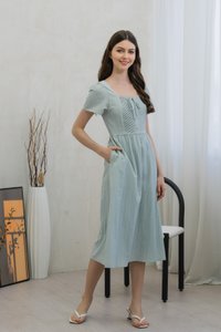 Pacifika Pintuck Ribbon Midi Dress In Sage (XS)