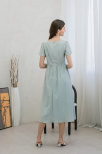 Pacifika Pintuck Ribbon Midi Dress In Sage (XS)