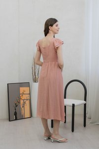 Tamryn Textured Flutter Sleeve Maxi Dress In Peach (XS)