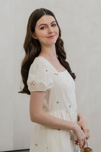 Tarte Cherry Embroidery Midi Dress In Cream (XS)