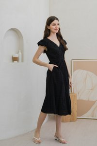 Estie Embroidery Capped Sleeve Midi Dress In Black (XS)