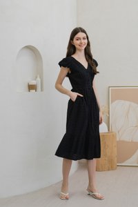 Estie Embroidery Capped Sleeve Midi Dress In Black (XS)