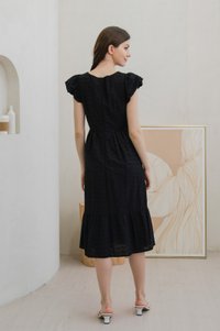 Estie Embroidery Capped Sleeve Midi Dress In Black (XS)