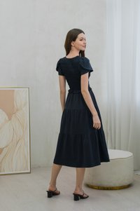 Stormi Smocked Tier Midi Dress In Navy (XS)