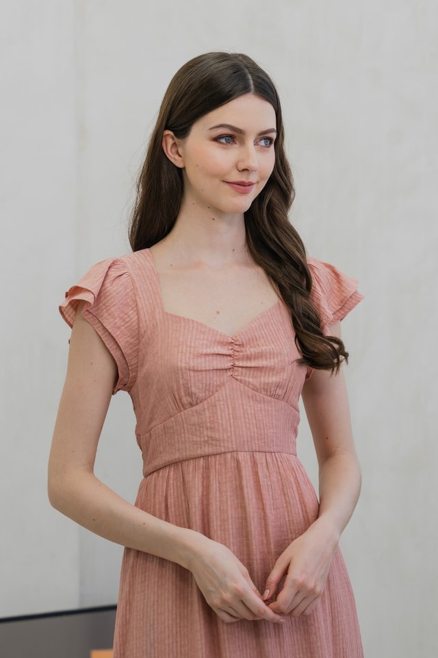 Tamryn Textured Flutter Sleeve Maxi Dress In Peach