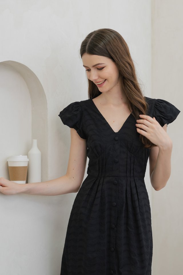 Estie Embroidery Capped Sleeve Midi Dress In Black