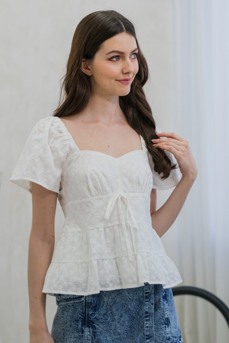 Emerson Embroidery Ribbon Top In White (XS)