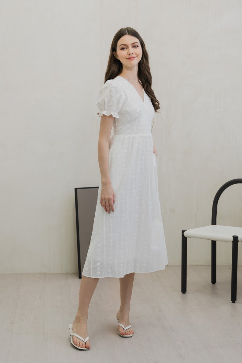Everest Eyelet Embroidery Midi Dress In White