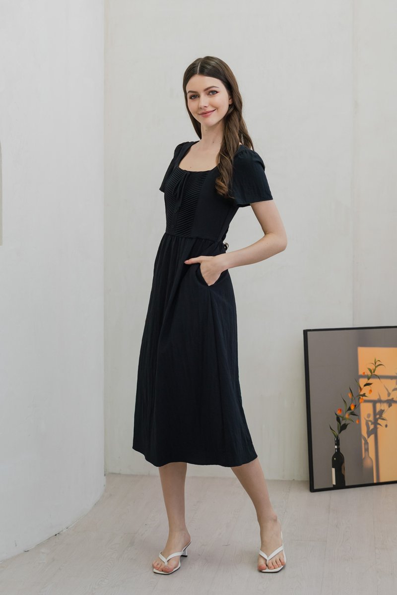 Pacifika Pintuck Ribbon Midi Dress In Black (XS)