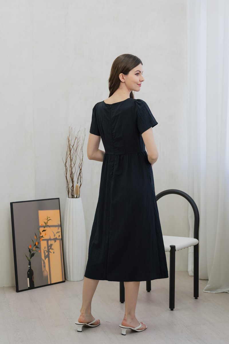 Pacifika Pintuck Ribbon Midi Dress In Black (XS)