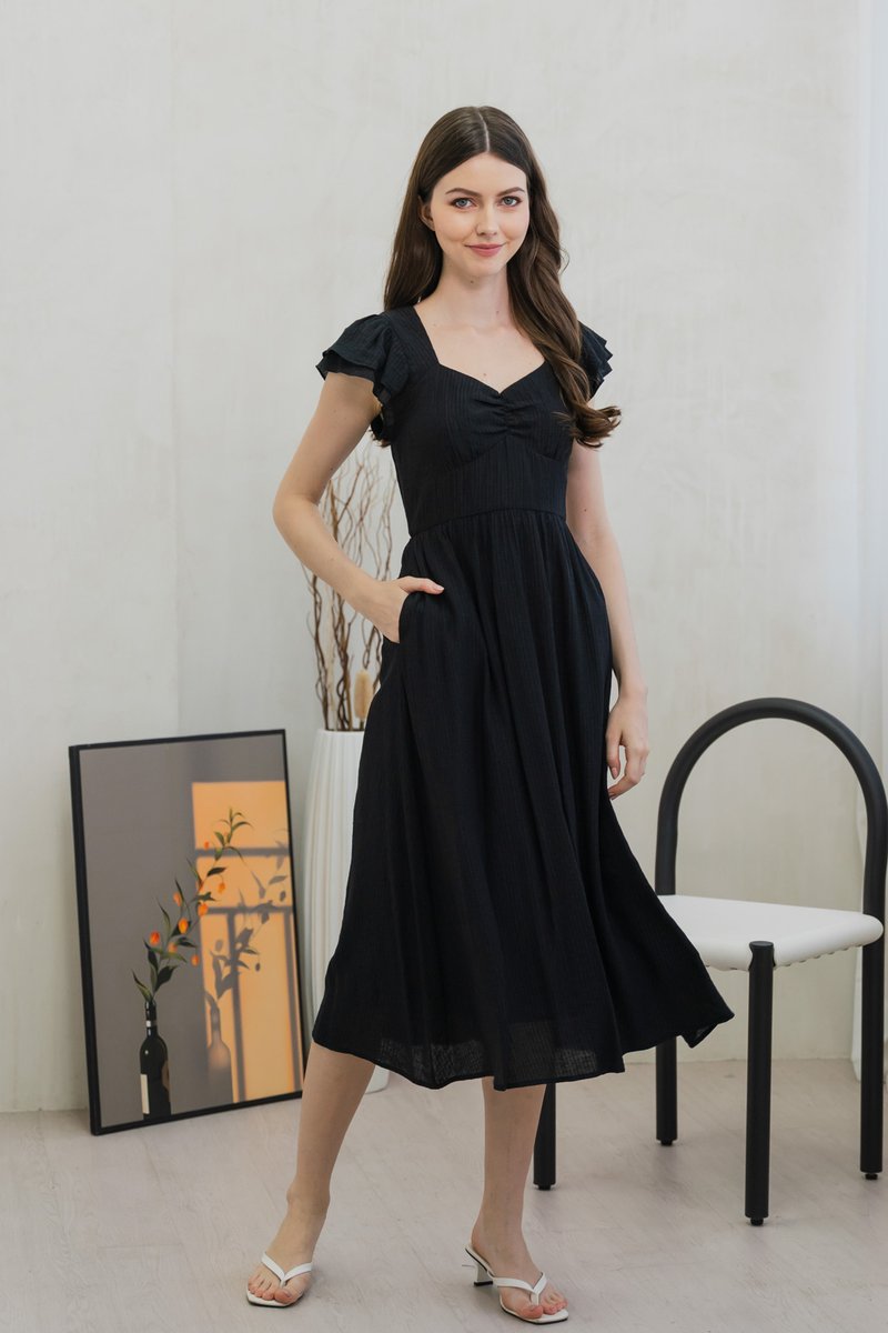 Tamryn Textured Flutter Sleeve Maxi Dress In Black (XS)