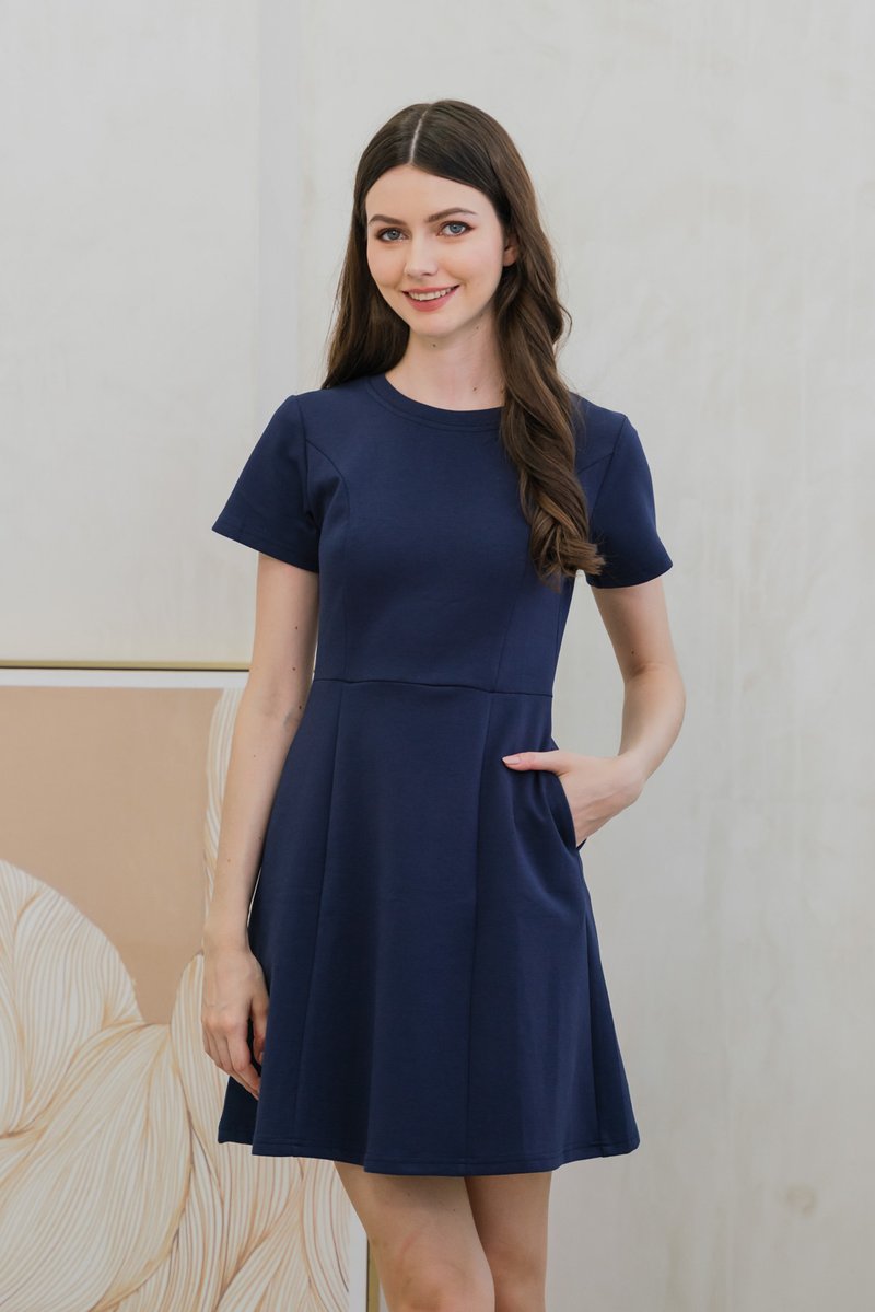 Carmen Panelled Dress In Navy (L)
