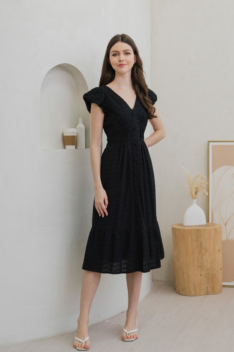 Estie Embroidery Capped Sleeve Midi Dress In Black (XS)