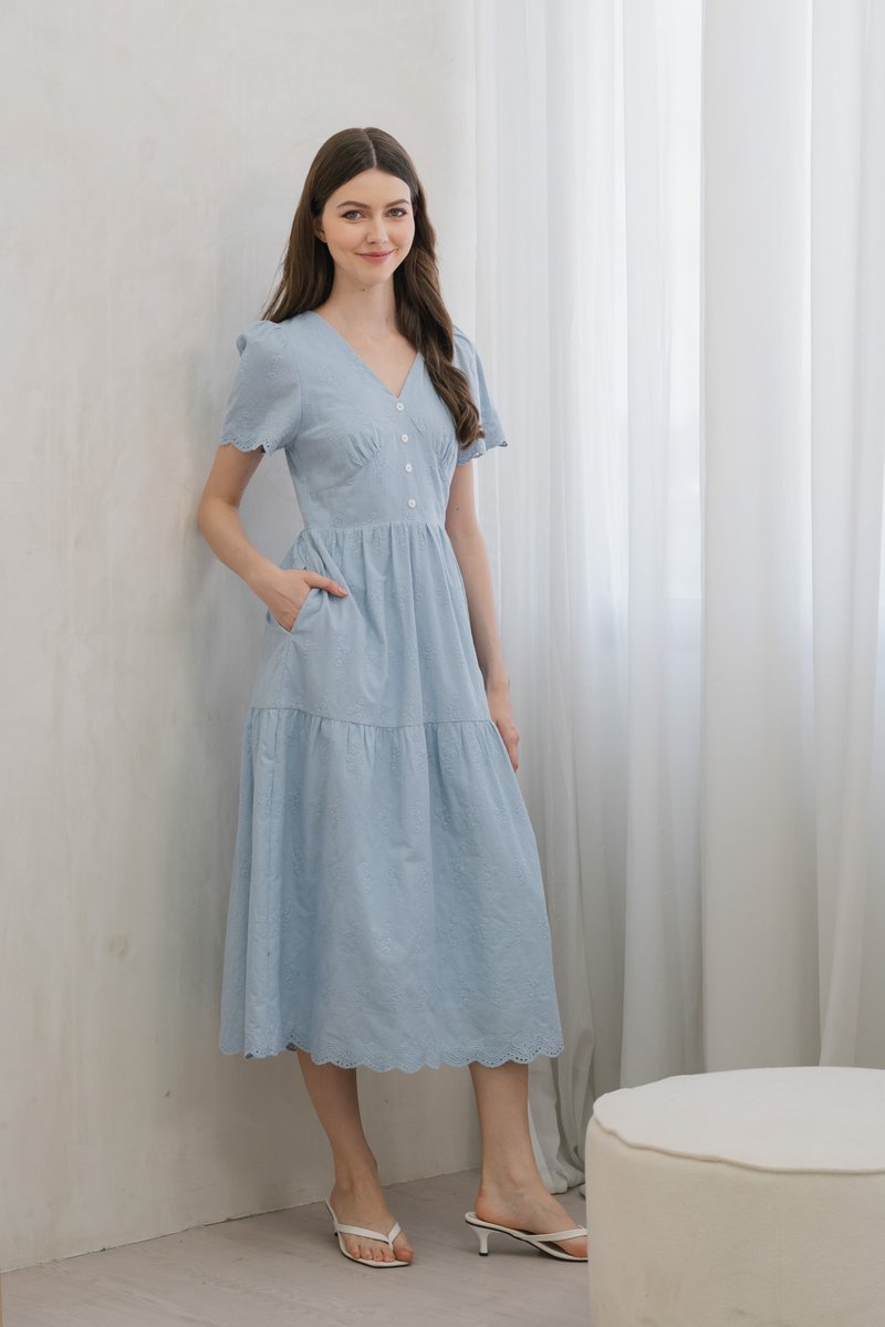 Histeria Eyelet Button Midi Dress In Blue (XS)