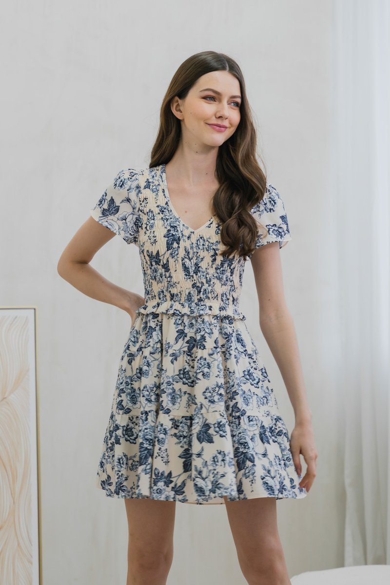 Vela Smocked Floral V-Neck Dress In Cream (XS)