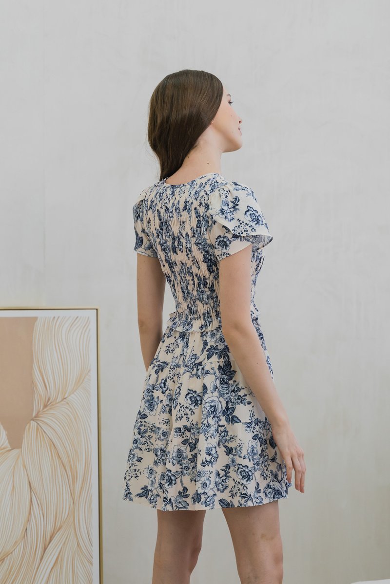Vela Smocked Floral V-Neck Dress In Cream (XS)