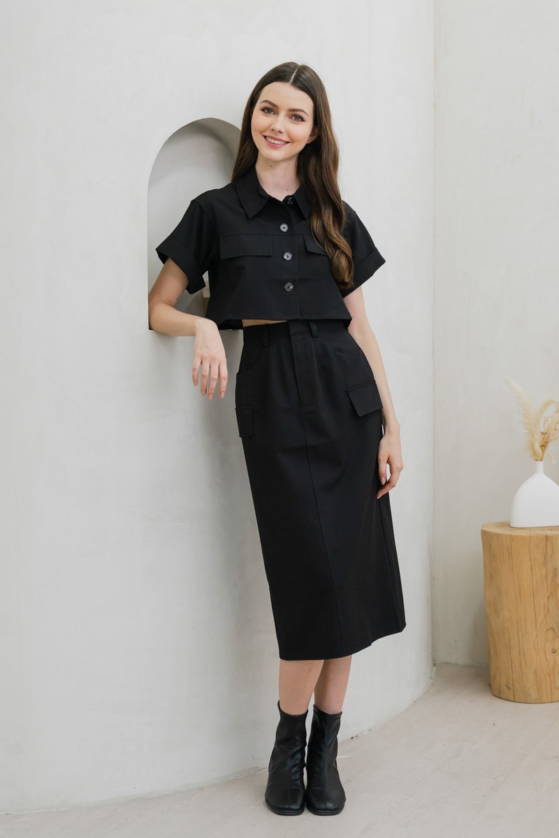 Casa Boxy Button Crop Top In Black