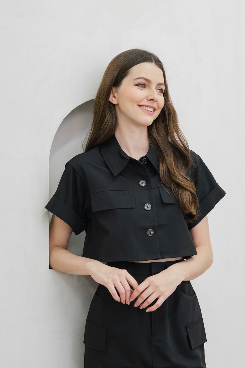 Casa Boxy Button Crop Top In Black