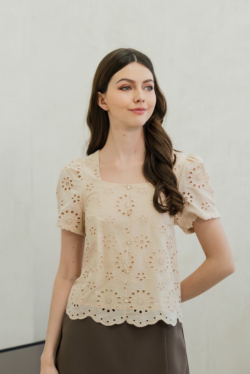 Illumi Iridescent Button Eyelet Top In Cream (XS)