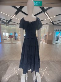 Ripple Textured Ruffles Tiered Midi Dress In Navy (XS)