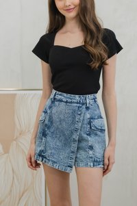 Ocean Denim Pocket Overlap Skort In Acid Wash (XS)