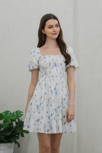 Aurora Abstract Smocked Tiered Dress In White (XS)