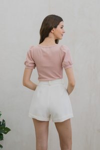 Wisteria Cuffed High Waist Shorts In White (XS)