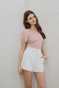 Wisteria Cuffed High Waist Shorts In White (XS)