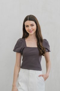 Rei Ribbed Puff Sleeve Top In Cocoa (XS)