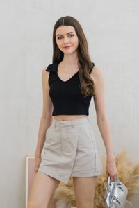 Kade Knit Collar Crop Top In Black