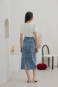 Phlo Denim Pocket Midi Skirt in Acid Wash (XS)