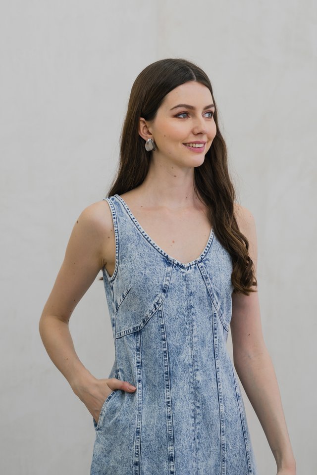 Darling Denim Panelled Dress in Acid Wash