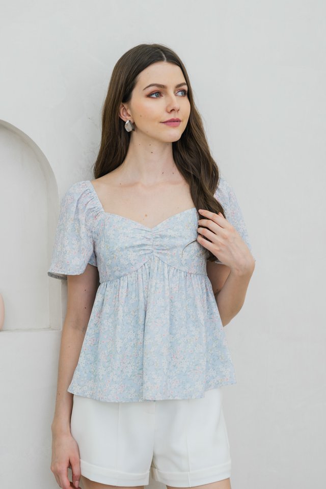Camelia Floral Sweetheart Top In Blue