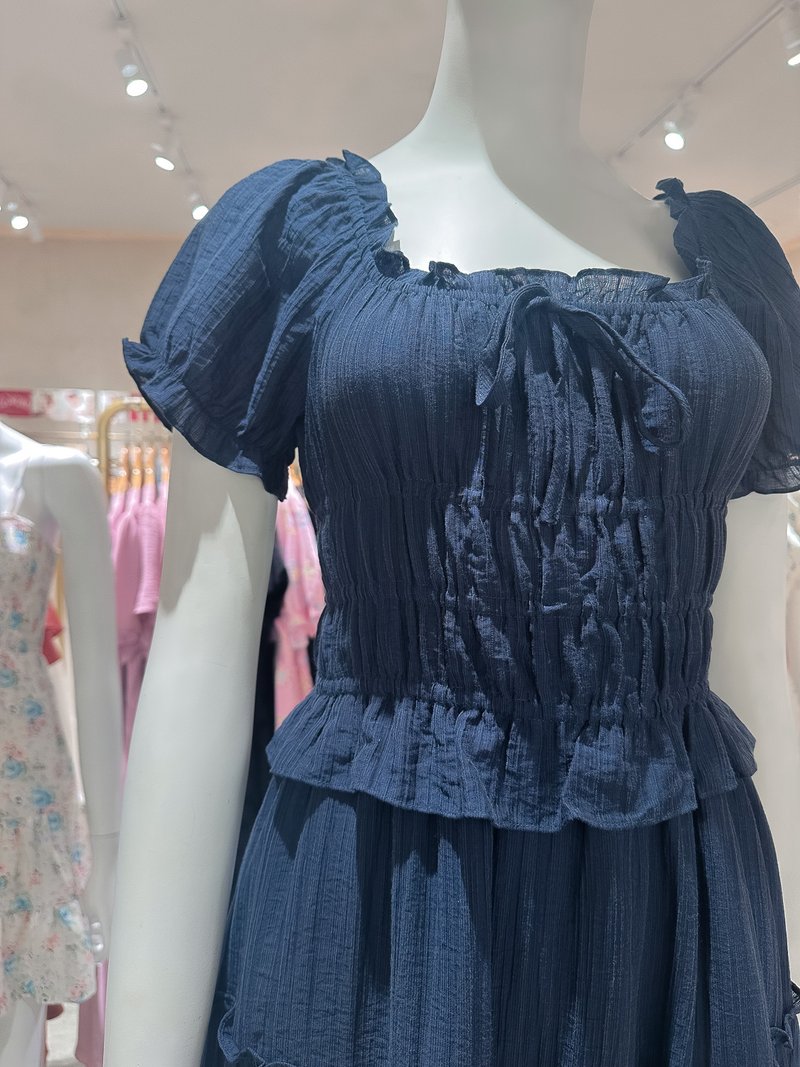 Ripple Textured Ruffles Tiered Midi Dress In Navy (XS)
