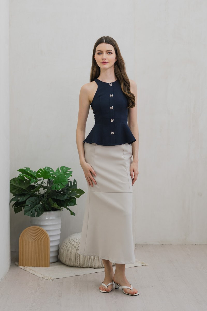 Mio Mermaid Hem Maxi Skirt In Bone