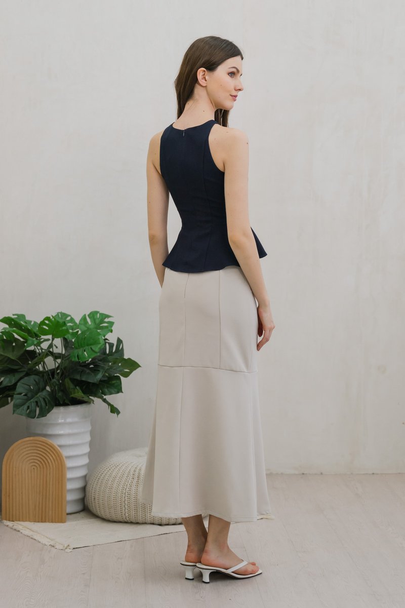 Mio Mermaid Hem Maxi Skirt In Bone