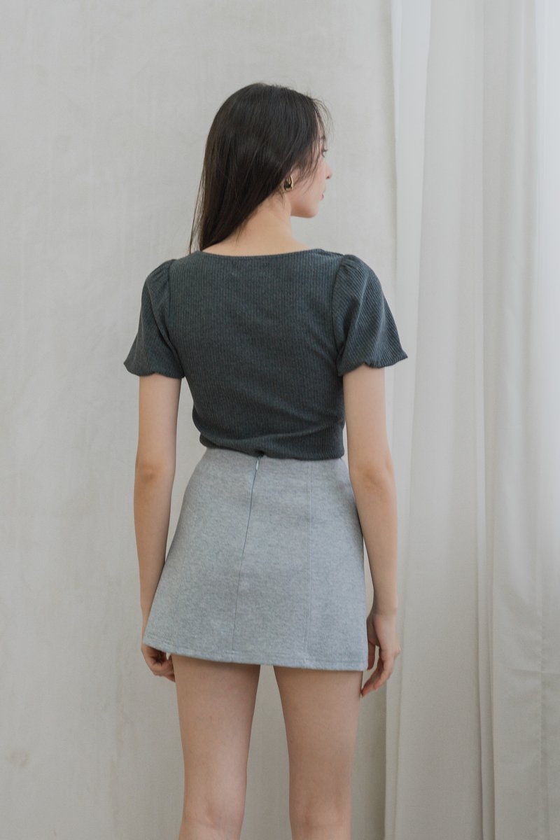Rei Ribbed Puff Sleeve Top In Dark Grey (S)