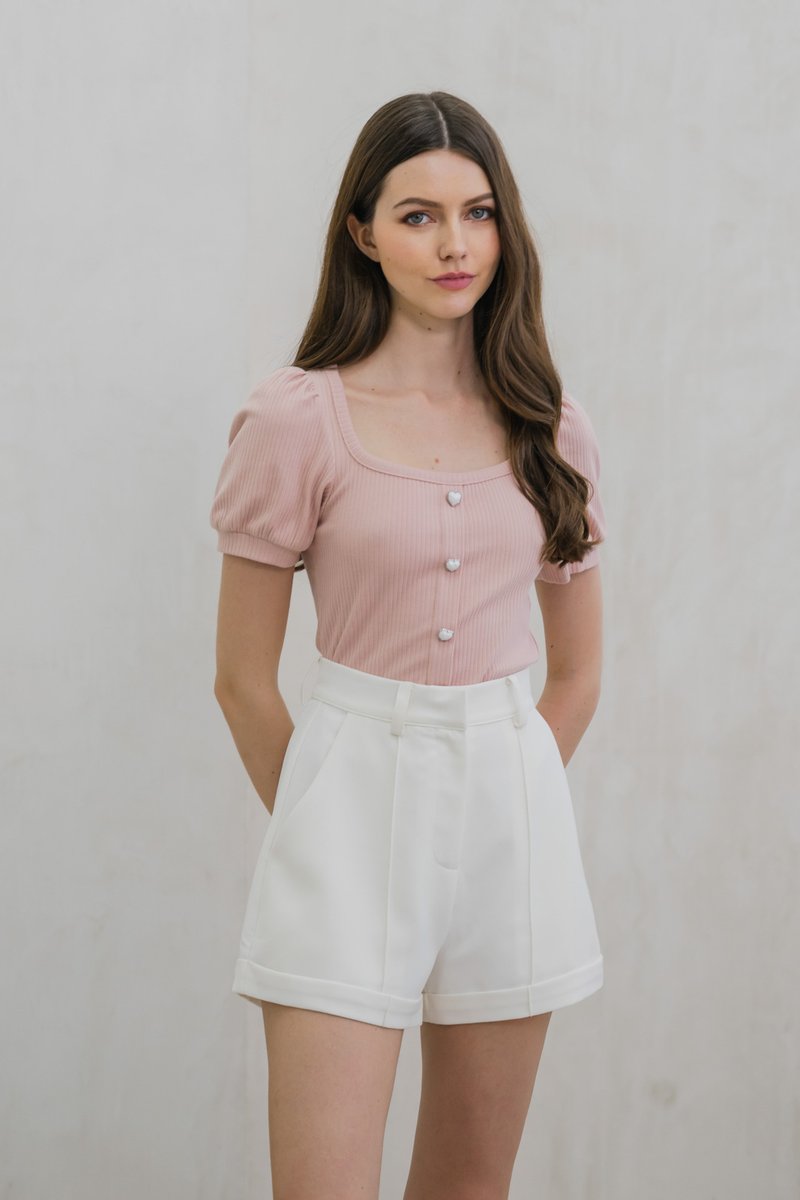 Wisteria Cuffed High Waist Shorts In White (XS)