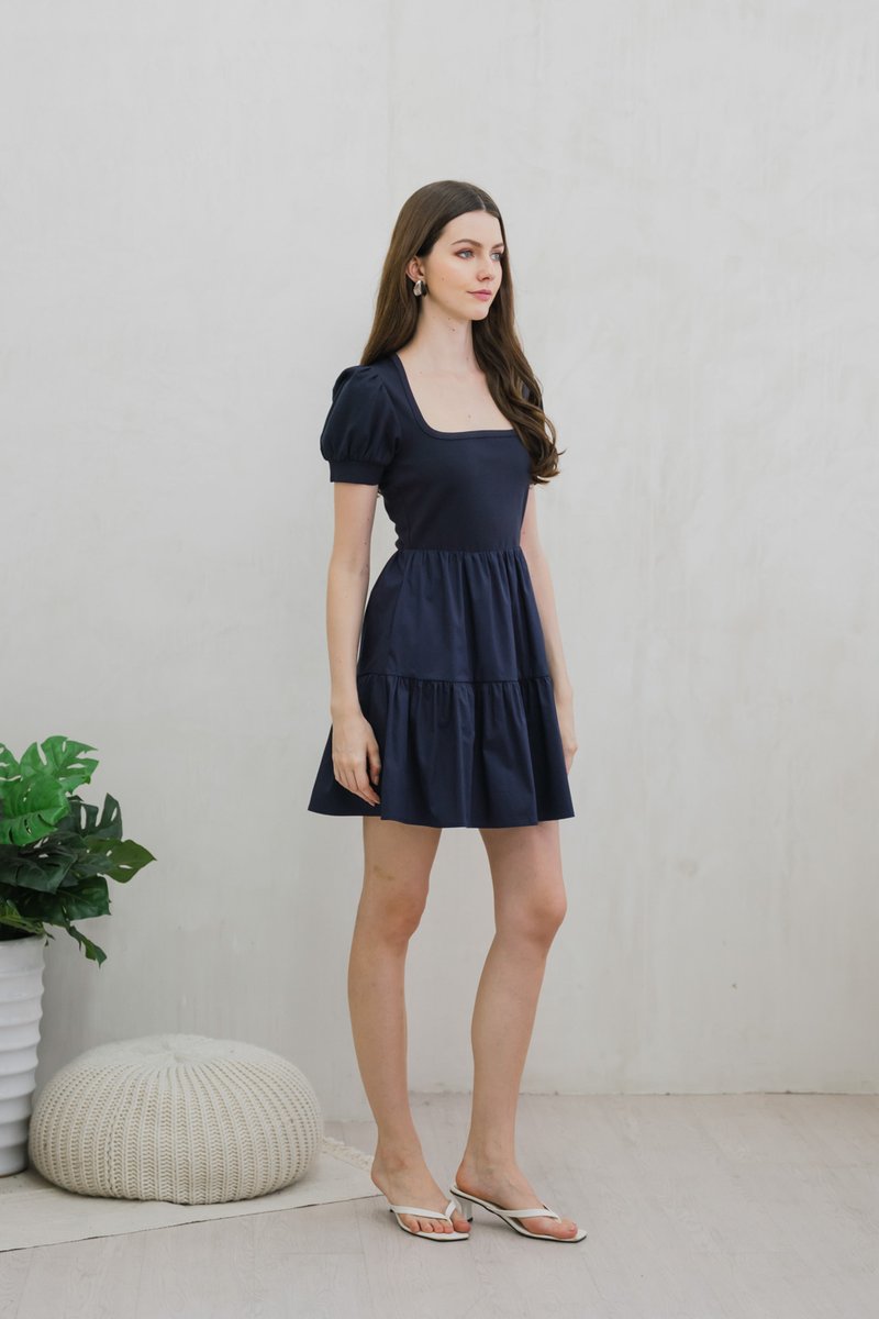 Meria Mixed Fabric Tiered Dress In Navy