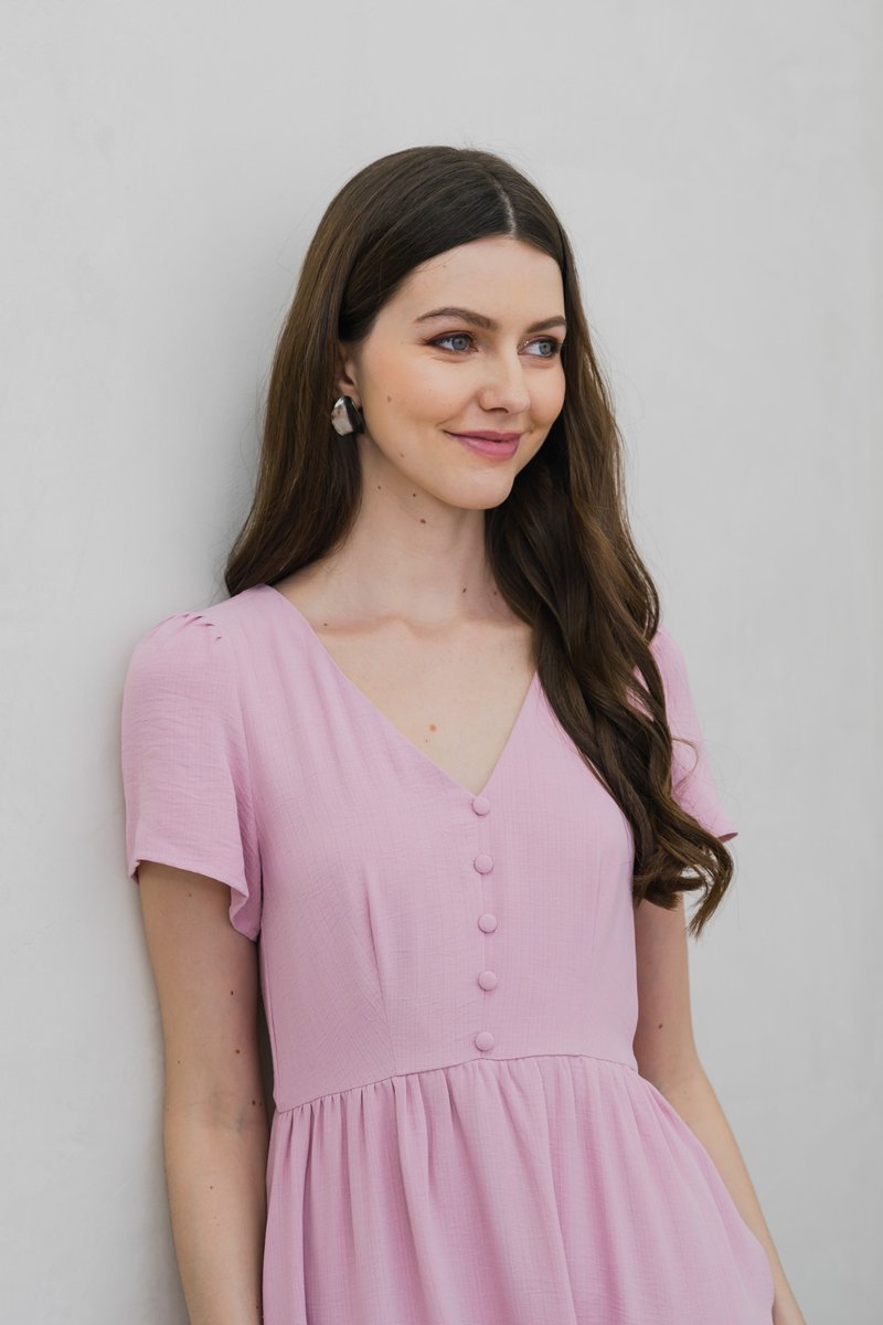 Tranquil Textured Button Tiered Midi Dress In Pink