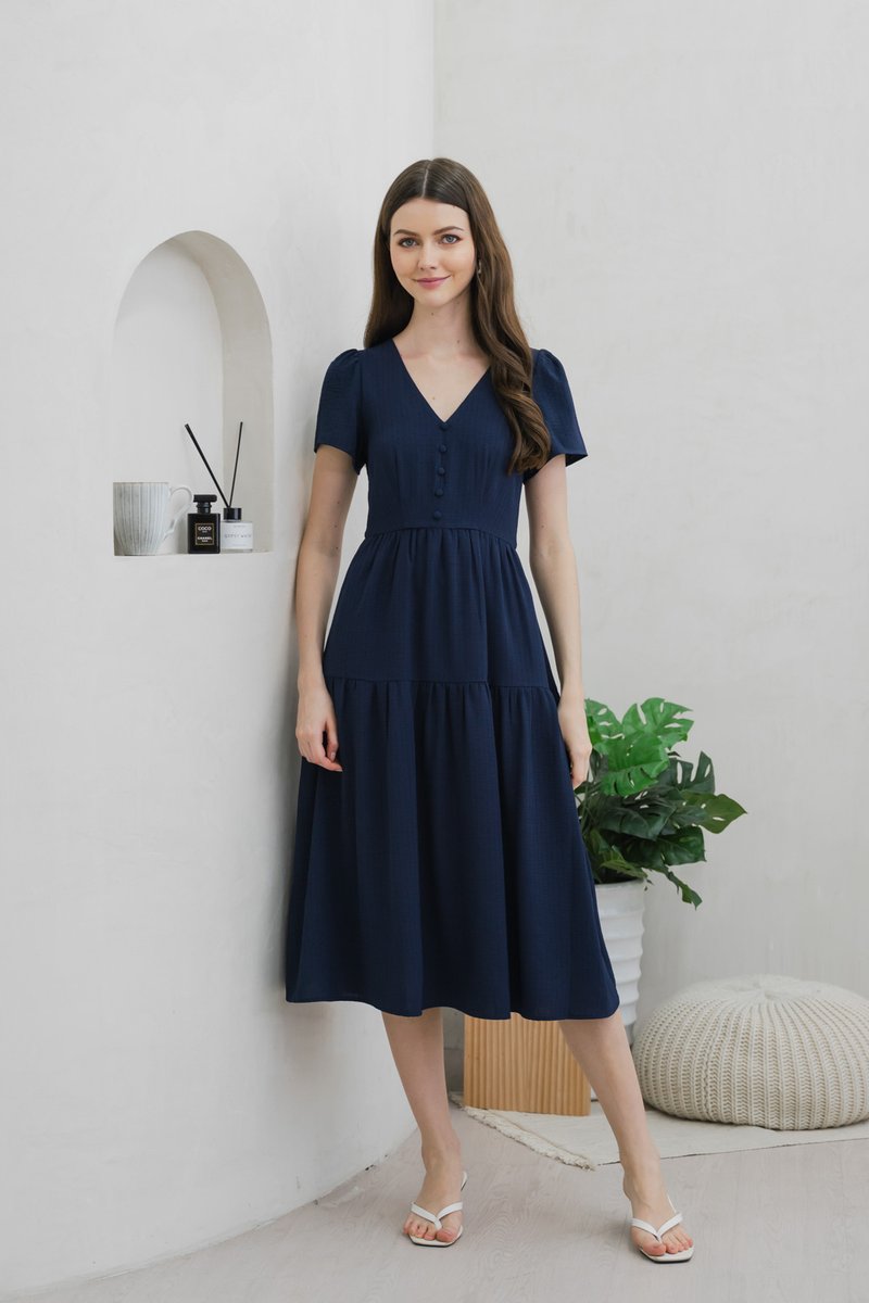 Tranquil Textured Button Tiered Midi Dress In Navy (XS)