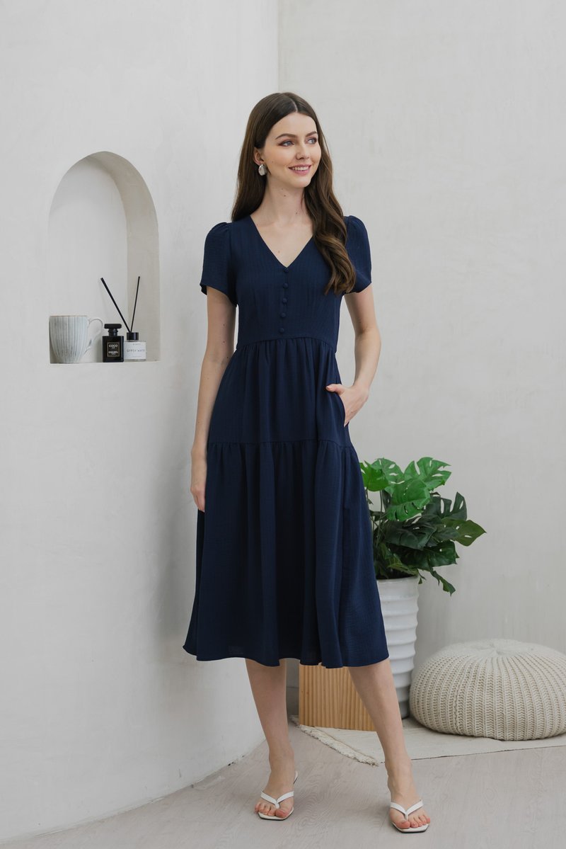 Tranquil Textured Button Tiered Midi Dress In Navy (XS)
