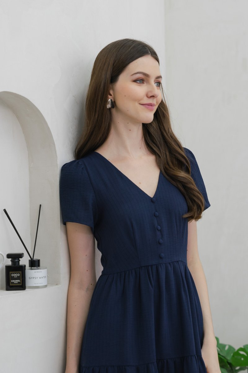 Tranquil Textured Button Tiered Midi Dress In Navy (XS)