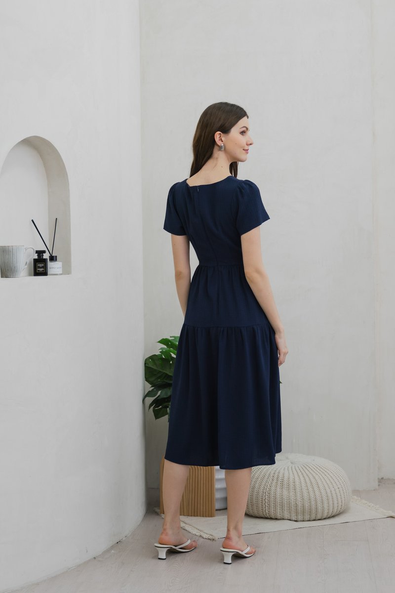 Tranquil Textured Button Tiered Midi Dress In Navy (XS)