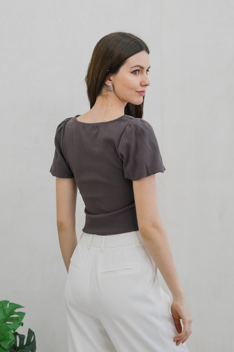 Rei Ribbed Puff Sleeve Top In Cocoa (XS)